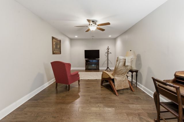 468 Stonegate Dr, Lebanon, TN 37090