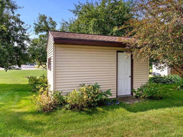 664 Randolph STREET, Mishicot, WI 54228