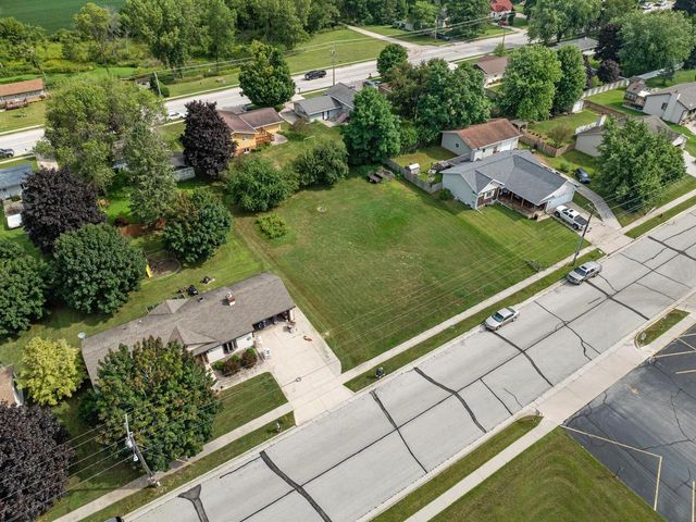 664 Randolph STREET, Mishicot, WI 54228