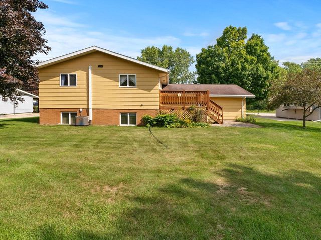 664 Randolph STREET, Mishicot, WI 54228
