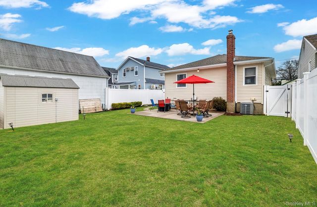 2A Baylis Place, Lynbrook, NY 11563