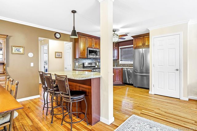 2A Baylis Place, Lynbrook, NY 11563