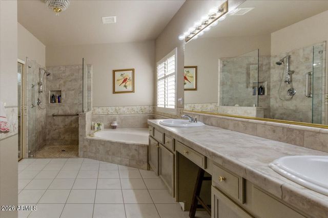 8452 W KIMBERLY Way, Peoria, AZ 85382