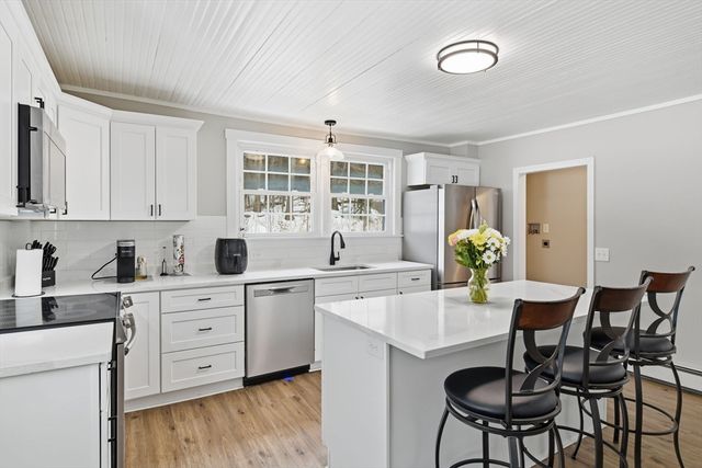 46 Smith St, Palmer, MA 01069