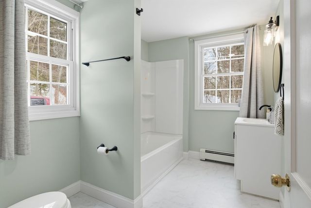 46 Smith St, Palmer, MA 01069