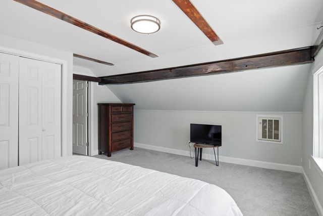 46 Smith St, Palmer, MA 01069