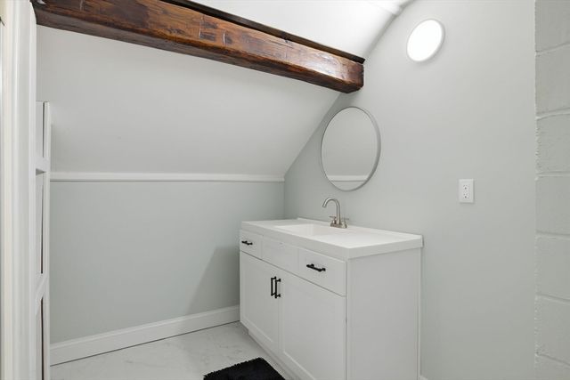 46 Smith St, Palmer, MA 01069