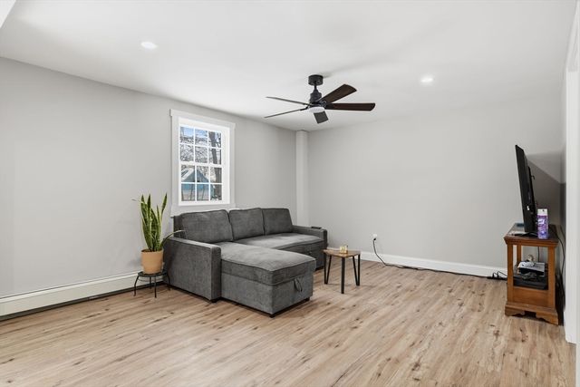 46 Smith St, Palmer, MA 01069