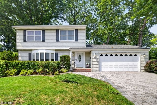 4 Darby Rd, East Brunswick Twp., NJ 08816