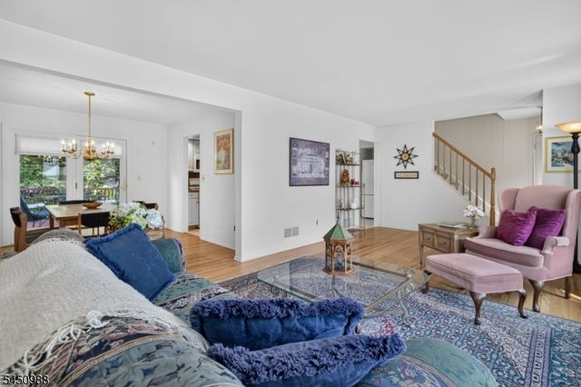 4 Darby Rd, East Brunswick Twp., NJ 08816