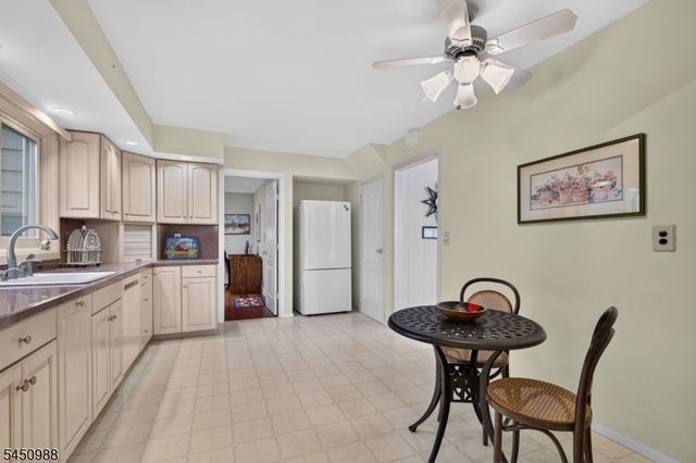 4 Darby Rd, East Brunswick Twp., NJ 08816