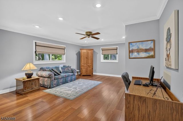 4 Darby Rd, East Brunswick Twp., NJ 08816