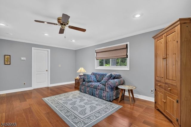 4 Darby Rd, East Brunswick Twp., NJ 08816
