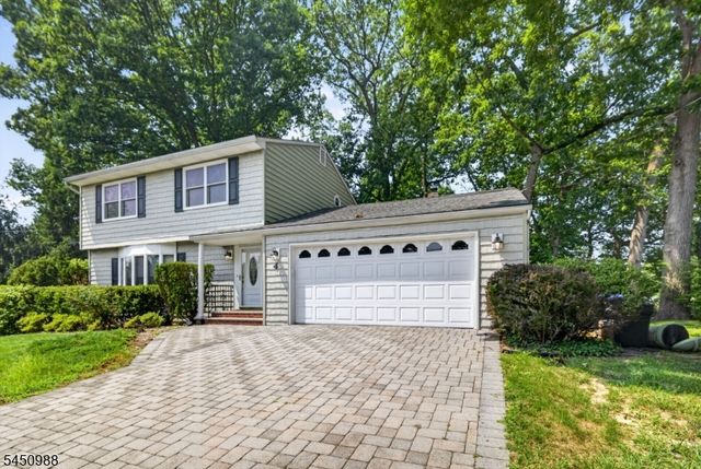 4 Darby Rd, East Brunswick Twp., NJ 08816