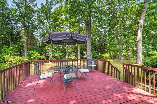 4 Darby Rd, East Brunswick Twp., NJ 08816