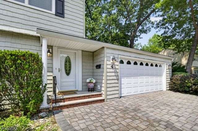 4 Darby Rd, East Brunswick Twp., NJ 08816