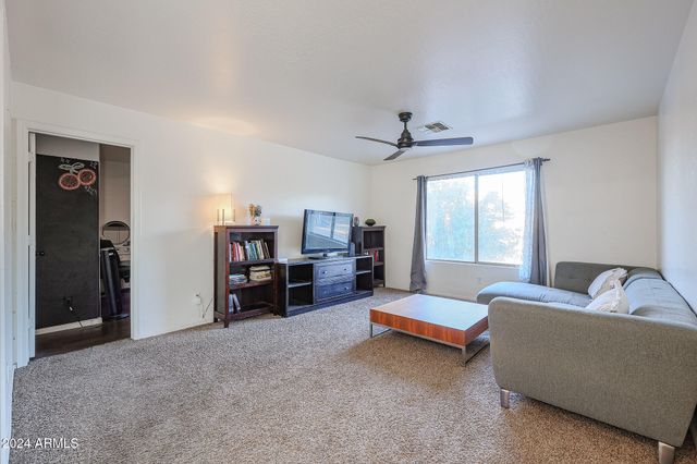 9214 S 35TH Glen, Laveen, AZ 85339