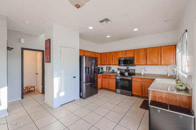 9214 S 35TH Glen, Laveen, AZ 85339