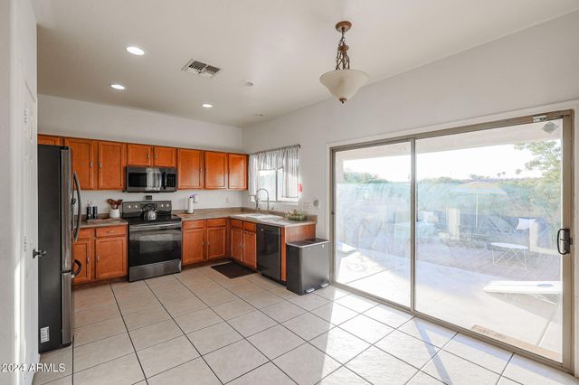 9214 S 35TH Glen, Laveen, AZ 85339
