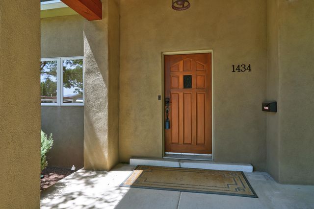 1434 San Carlos Road SW, Albuquerque, NM 87104