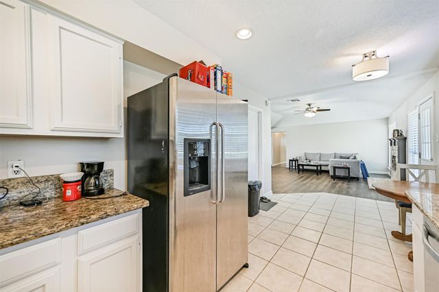 1104 Lost River Drive, Friendswood, TX 77546