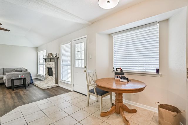 1104 Lost River Drive, Friendswood, TX 77546
