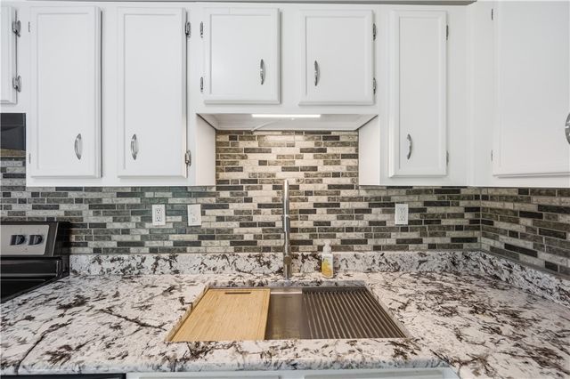 226 Briar Path, North Fayette, PA 15126