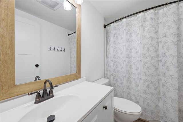 226 Briar Path, North Fayette, PA 15126