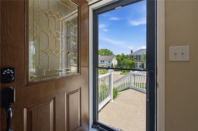 226 Briar Path, North Fayette, PA 15126