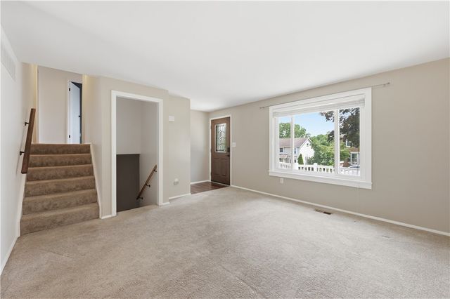 226 Briar Path, North Fayette, PA 15126