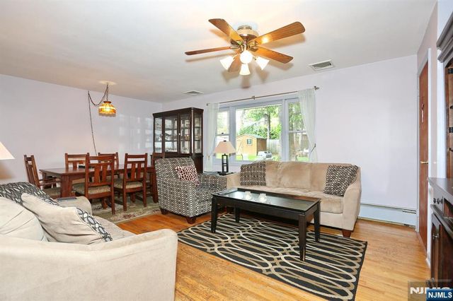 105 Rivervale Road, Park Ridge, NJ 07656