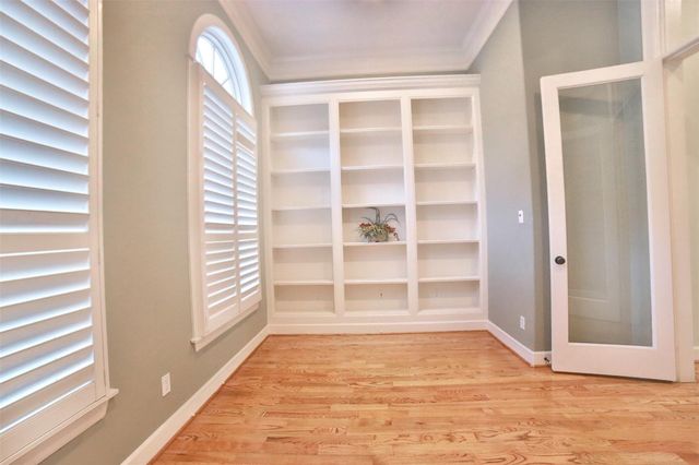 6335 E Mystic Meadow, Houston, TX 77021