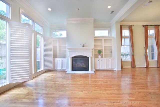 6335 E Mystic Meadow, Houston, TX 77021