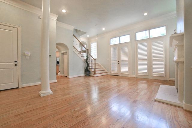 6335 E Mystic Meadow, Houston, TX 77021