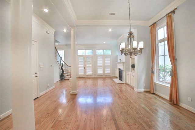 6335 E Mystic Meadow, Houston, TX 77021