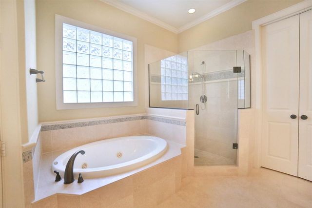 6335 E Mystic Meadow, Houston, TX 77021