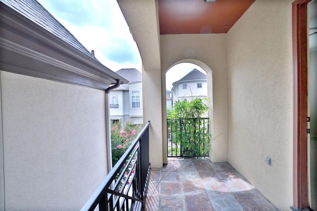 6335 E Mystic Meadow, Houston, TX 77021