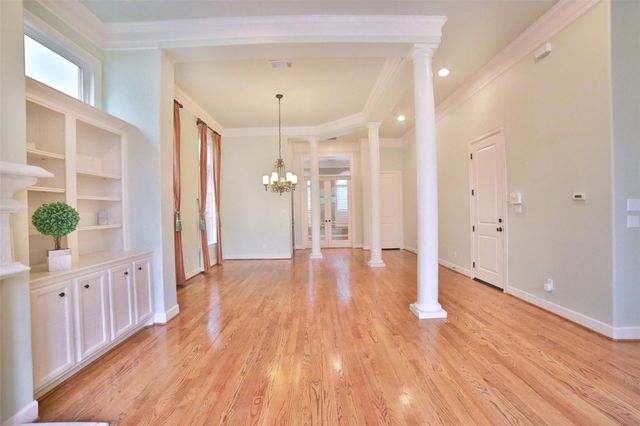 6335 E Mystic Meadow, Houston, TX 77021