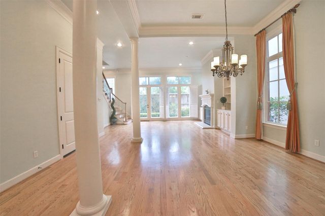 6335 E Mystic Meadow, Houston, TX 77021