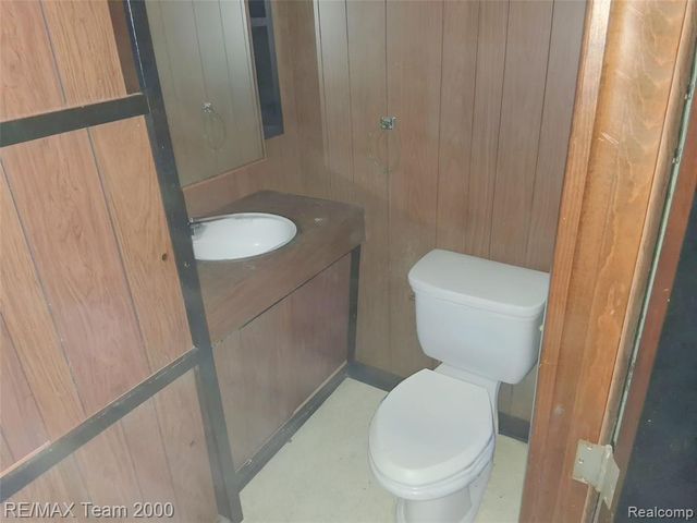 15345 Bainbridge Street, Livonia, MI 48154