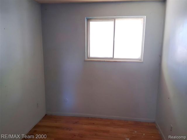 15345 Bainbridge Street, Livonia, MI 48154