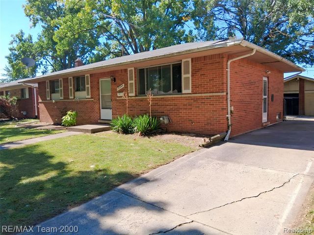 15345 Bainbridge Street, Livonia, MI 48154