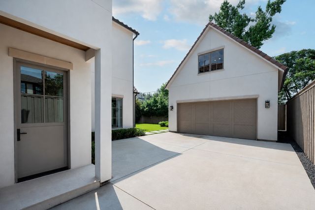 4505 S Versailles Avenue, Highland Park, TX 75205