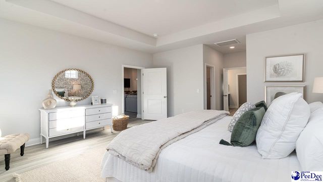 312 Bluff View Ln, Florence, SC 29505