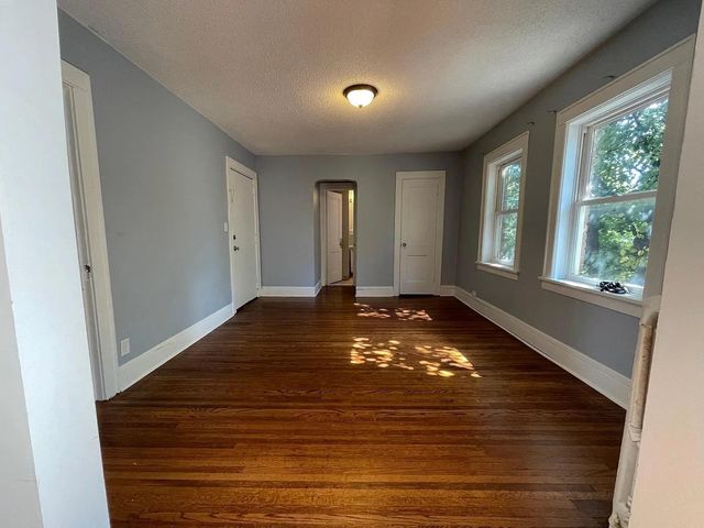 1321 Payne Avenue E, Saint Paul, MN 55130