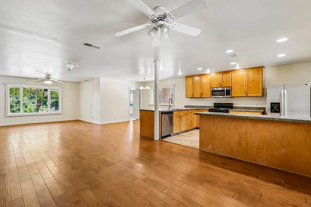 6808 Kermit Ln, Fair Oaks, CA 95628
