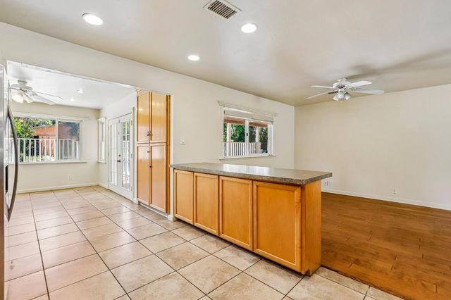 6808 Kermit Ln, Fair Oaks, CA 95628