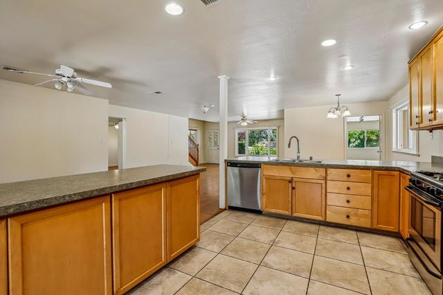 6808 Kermit Ln, Fair Oaks, CA 95628