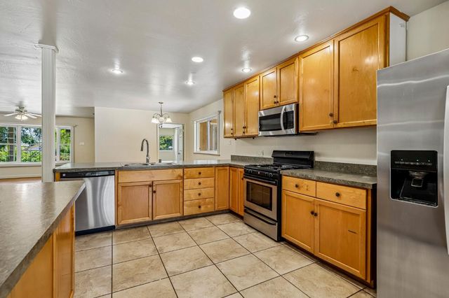 6808 Kermit Ln, Fair Oaks, CA 95628
