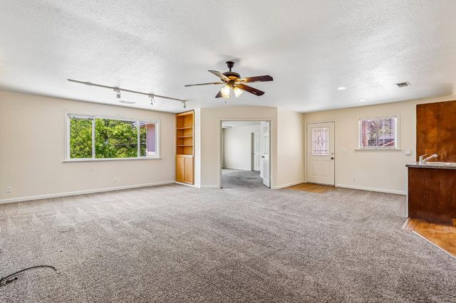 6808 Kermit Ln, Fair Oaks, CA 95628